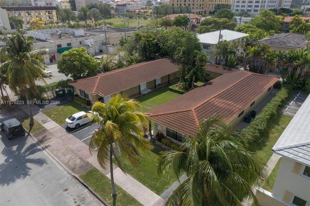 214 Salamanca Ave 3, Coral Gables, FL 33134