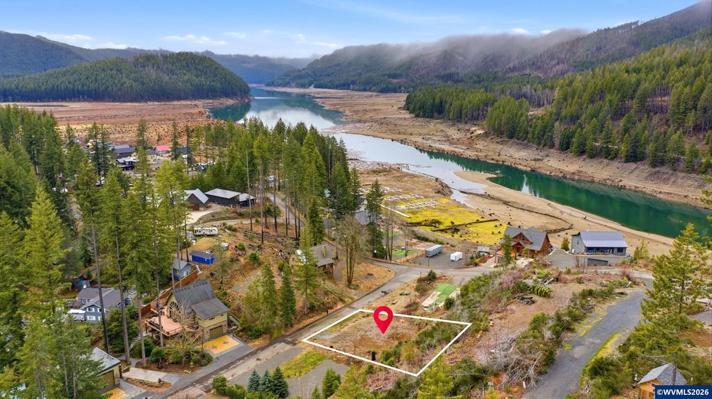 150 2nd St, Detroit, OR 97342