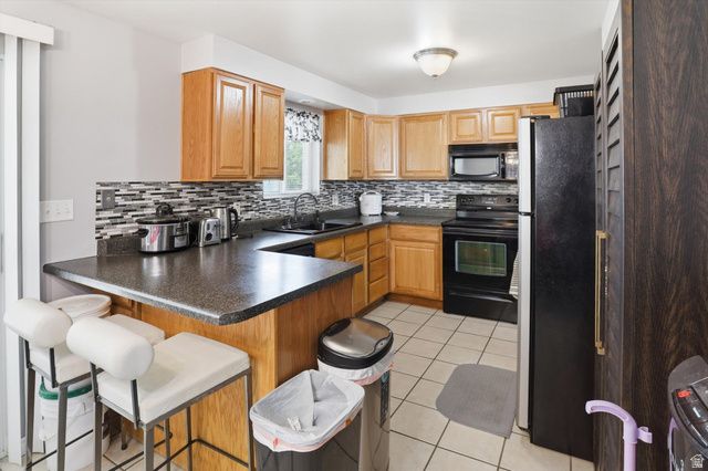 4697 S 2025 W, Roy, UT 84067