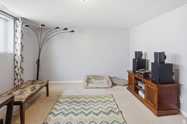 4697 S 2025 W, Roy, UT 84067