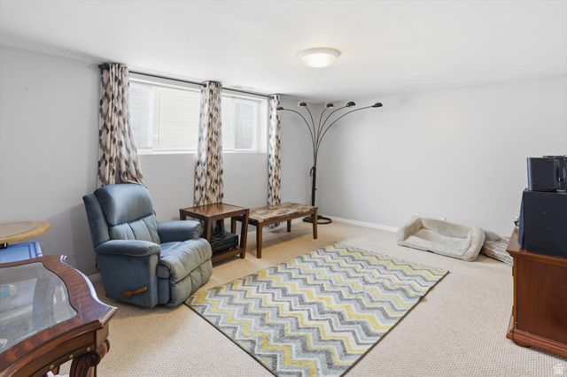 4697 S 2025 W, Roy, UT 84067