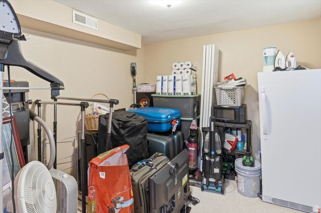 4697 S 2025 W, Roy, UT 84067