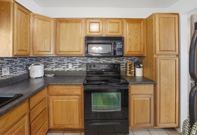 4697 S 2025 W, Roy, UT 84067