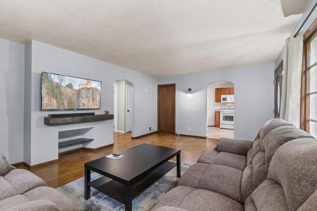 527 Mound Avenue, Mankato, MN 56001