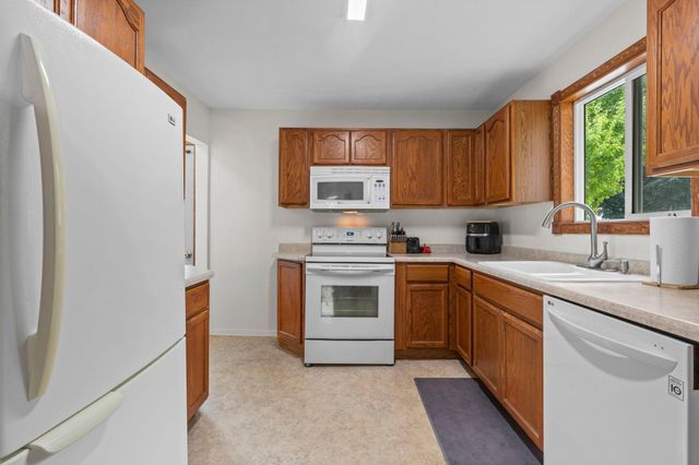 527 Mound Avenue, Mankato, MN 56001