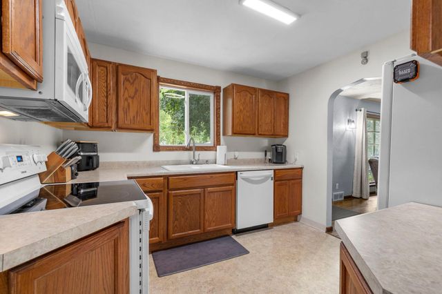 527 Mound Avenue, Mankato, MN 56001