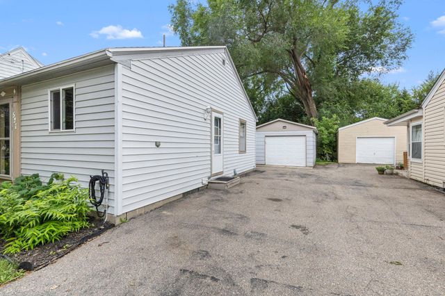 527 Mound Avenue, Mankato, MN 56001