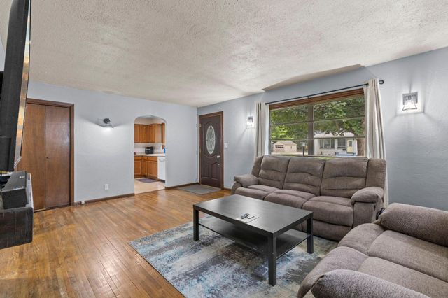 527 Mound Avenue, Mankato, MN 56001