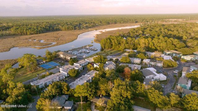 3230 Cumberland Road, 89, Ocean Springs, MS 39564