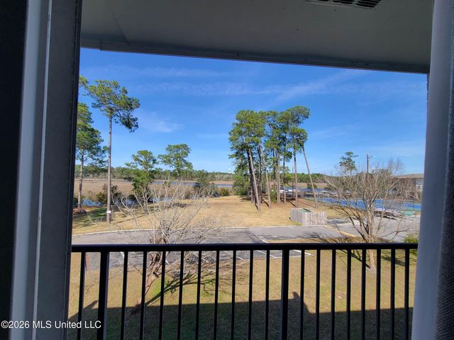 3230 Cumberland Road, 89, Ocean Springs, MS 39564