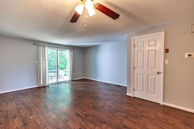 50 Edward J Roy Dr Unit 9, Manchester, NH 03104