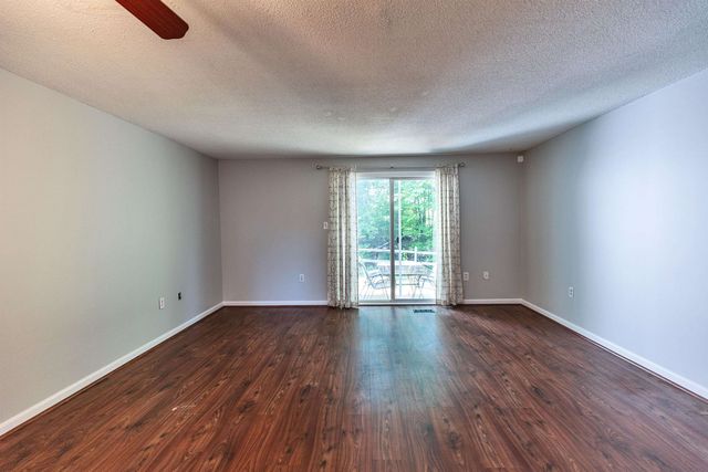 50 Edward J Roy Dr Unit 9, Manchester, NH 03104
