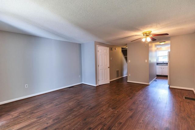 50 Edward J Roy Dr Unit 9, Manchester, NH 03104