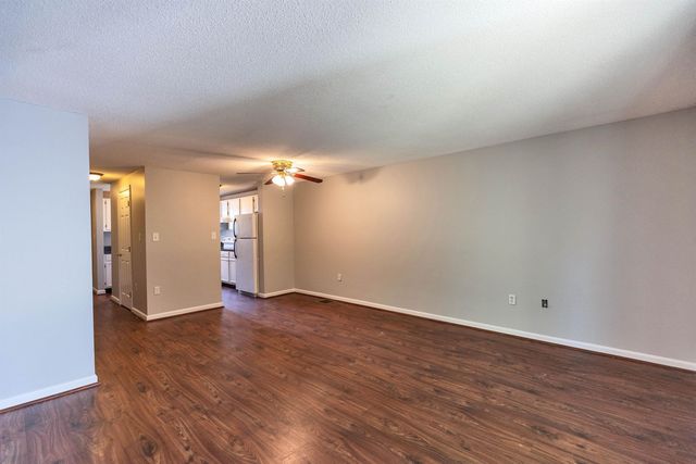 50 Edward J Roy Dr Unit 9, Manchester, NH 03104