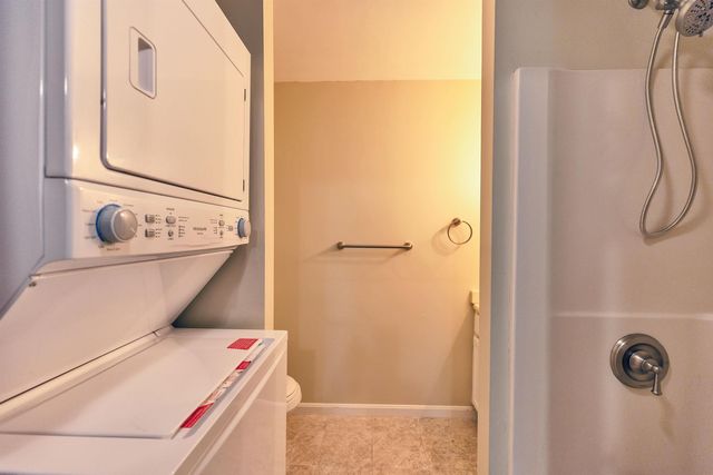 50 Edward J Roy Dr Unit 9, Manchester, NH 03104