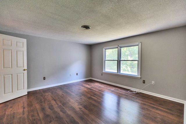50 Edward J Roy Dr Unit 9, Manchester, NH 03104