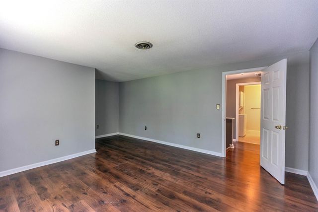 50 Edward J Roy Dr Unit 9, Manchester, NH 03104