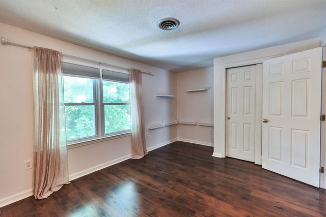 50 Edward J Roy Dr Unit 9, Manchester, NH 03104