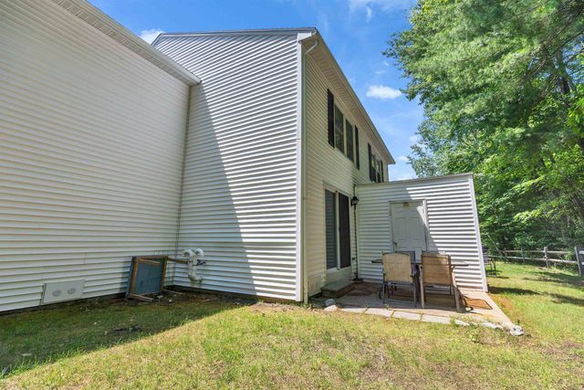 50 Edward J Roy Dr Unit 9, Manchester, NH 03104