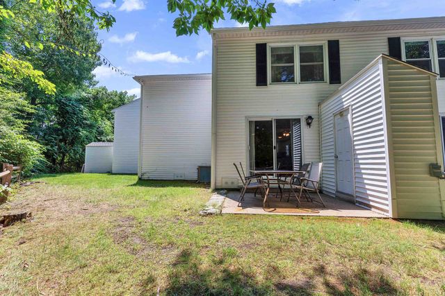 50 Edward J Roy Dr Unit 9, Manchester, NH 03104