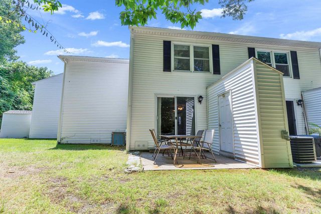 50 Edward J Roy Dr Unit 9, Manchester, NH 03104