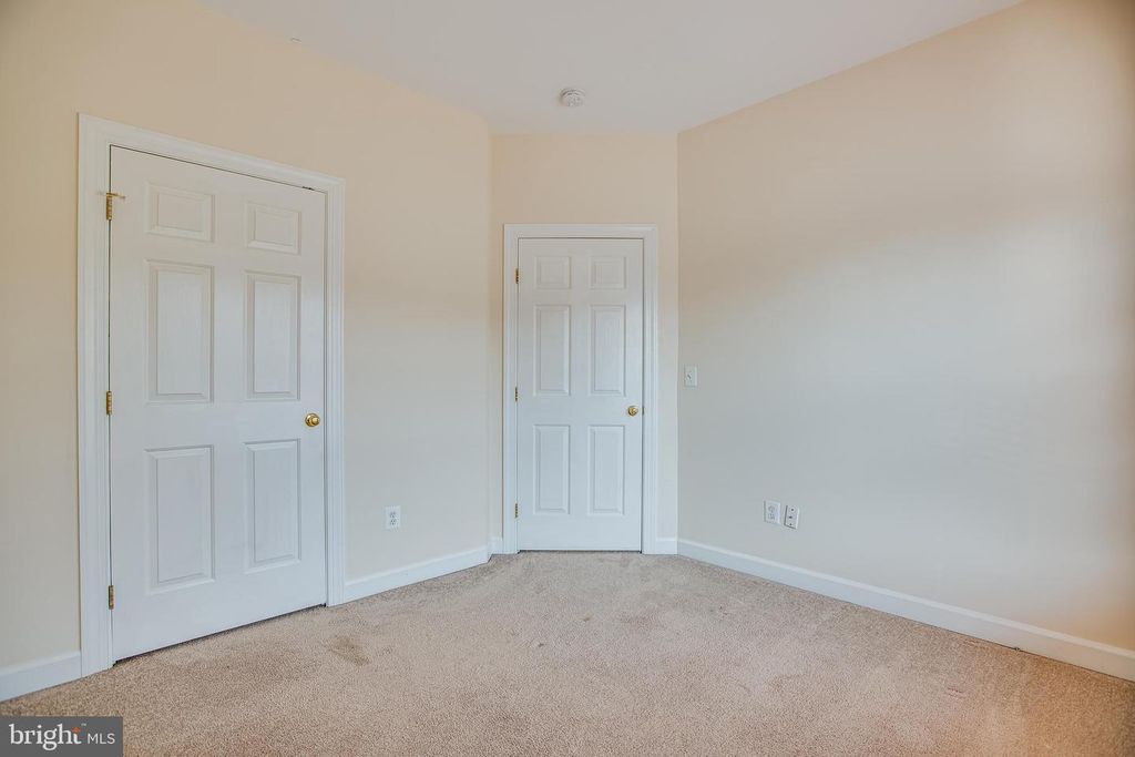 14409 FOWLERS MILL DR, Gainesville, VA 20155