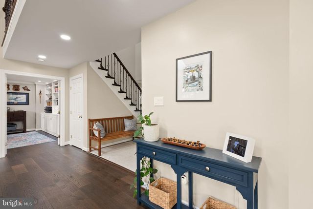 15445 MARTINS HUNDRED DR, Centreville, VA 20120