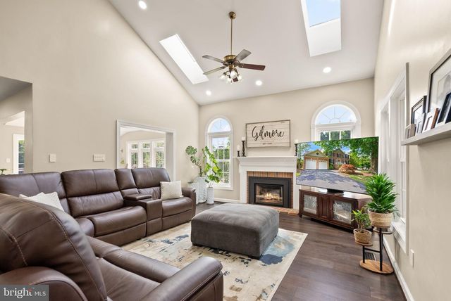 15445 MARTINS HUNDRED DR, Centreville, VA 20120