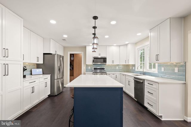 15445 MARTINS HUNDRED DR, Centreville, VA 20120