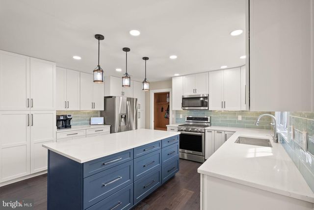 15445 MARTINS HUNDRED DR, Centreville, VA 20120