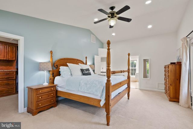 15445 MARTINS HUNDRED DR, Centreville, VA 20120