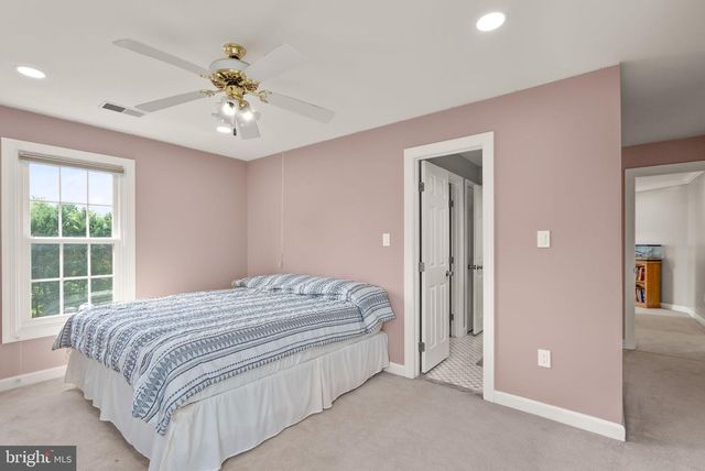 15445 MARTINS HUNDRED DR, Centreville, VA 20120