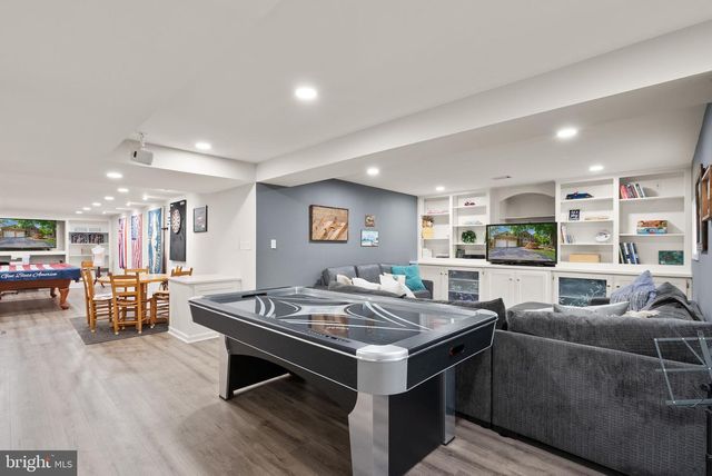 15445 MARTINS HUNDRED DR, Centreville, VA 20120