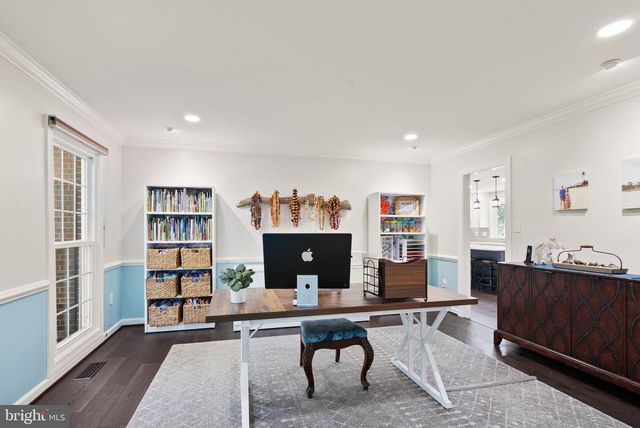 15445 MARTINS HUNDRED DR, Centreville, VA 20120