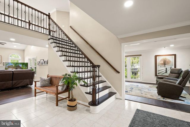 15445 MARTINS HUNDRED DR, Centreville, VA 20120