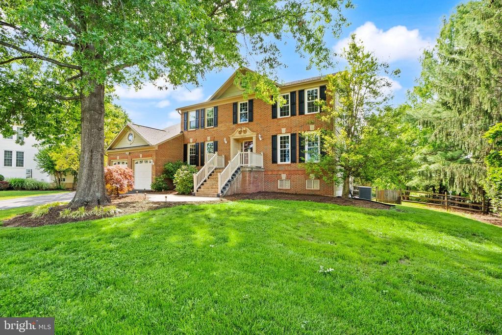 15445 MARTINS HUNDRED DR, Centreville, VA 20120