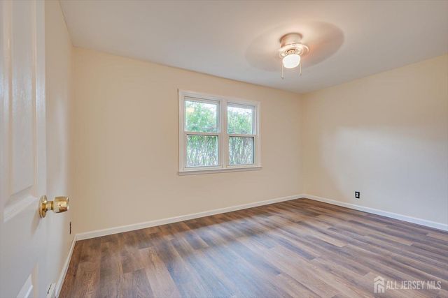 25 Ellwood Road, East Brunswick, NJ 08816
