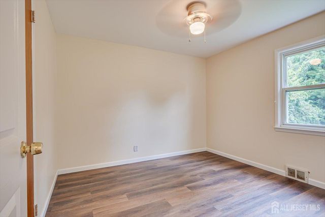 25 Ellwood Road, East Brunswick, NJ 08816