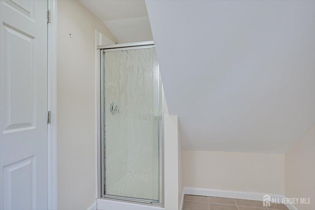 25 Ellwood Road, East Brunswick, NJ 08816