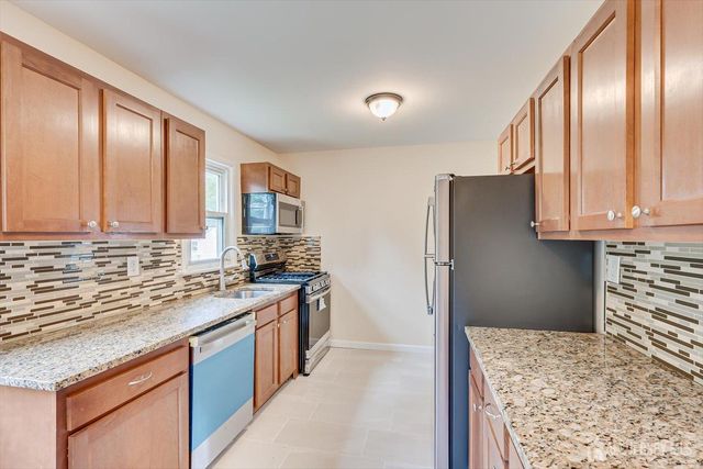 25 Ellwood Road, East Brunswick, NJ 08816