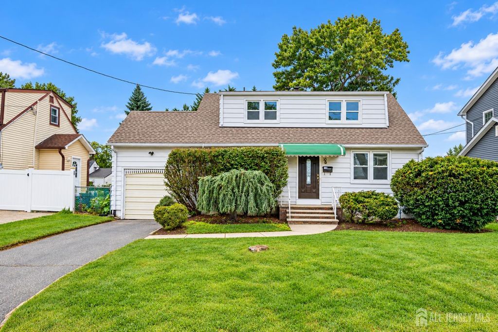 25 Ellwood Road, East Brunswick, NJ 08816