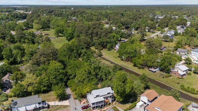 360 Vandemere Street, Oriental, NC 28571