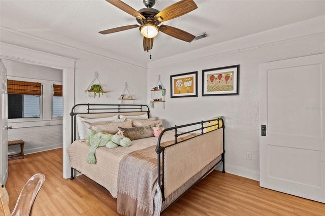 211 S ALBANY AVENUE, Tampa, FL 33606