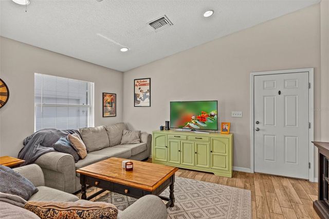 211 S ALBANY AVENUE, Tampa, FL 33606