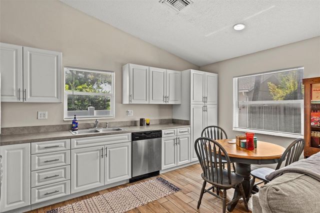 211 S ALBANY AVENUE, Tampa, FL 33606