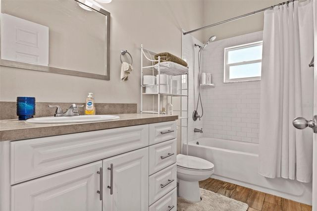 211 S ALBANY AVENUE, Tampa, FL 33606