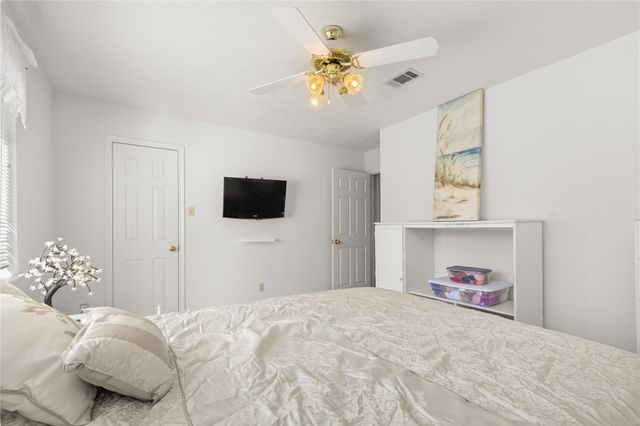 3203 Manor Grove Drive, Houston, TX 77345