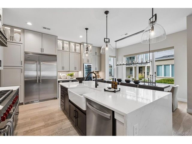 888 S Valentia St 19-104, Denver, CO 80247