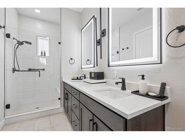 888 S Valentia St 19-104, Denver, CO 80247