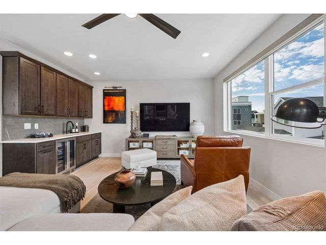 888 S Valentia St 19-104, Denver, CO 80247